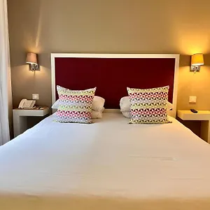 Kyriad 18 - Porte De Clignancourt - Montmartre Hotell