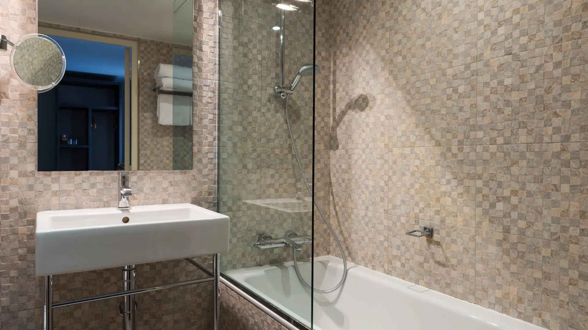 Hotel Hôtel Aston Parigi