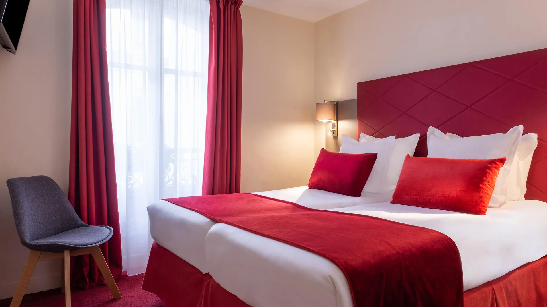 Hôtel Aston Parigi 3*,